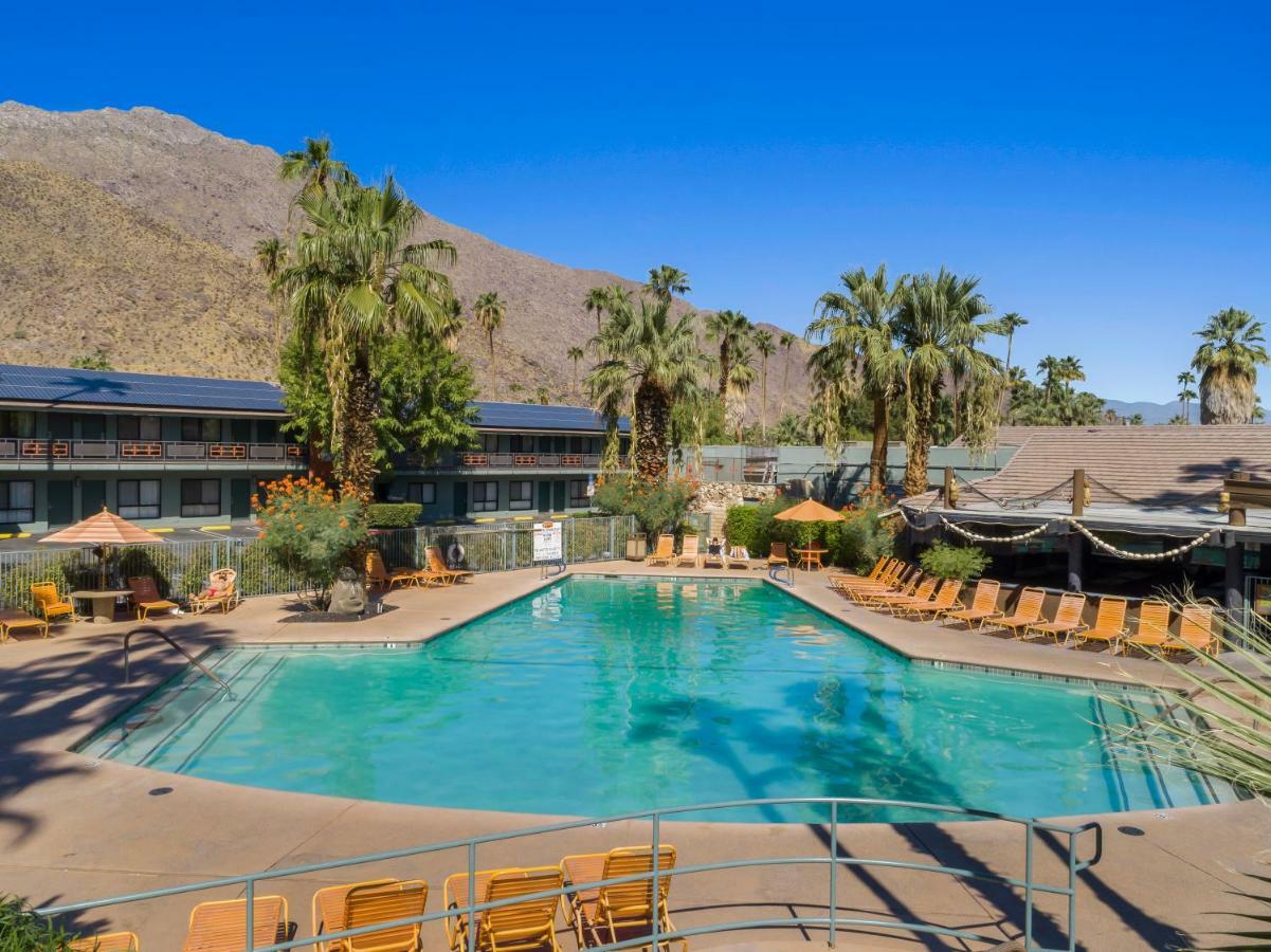 Caliente Tropics Hotel Palm Springs Exterior photo