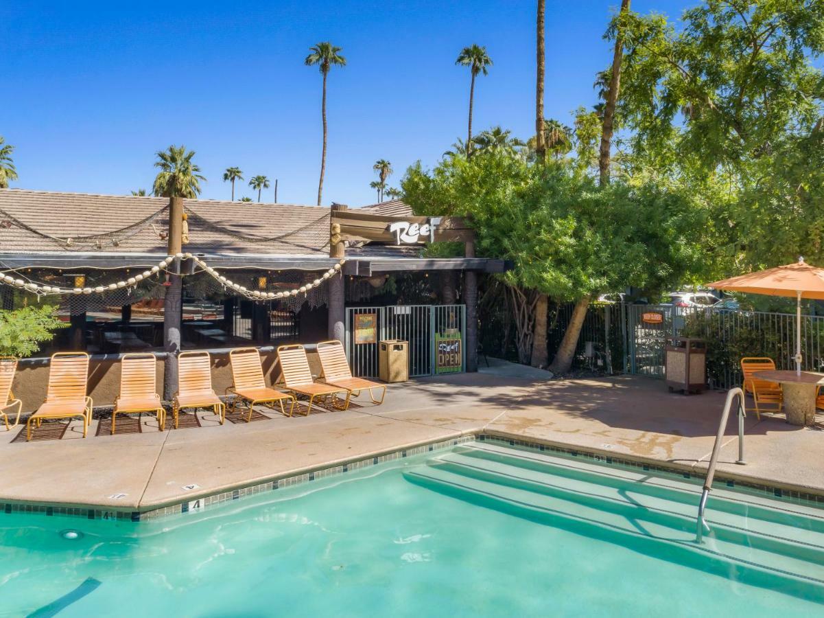 Caliente Tropics Hotel Palm Springs Exterior photo