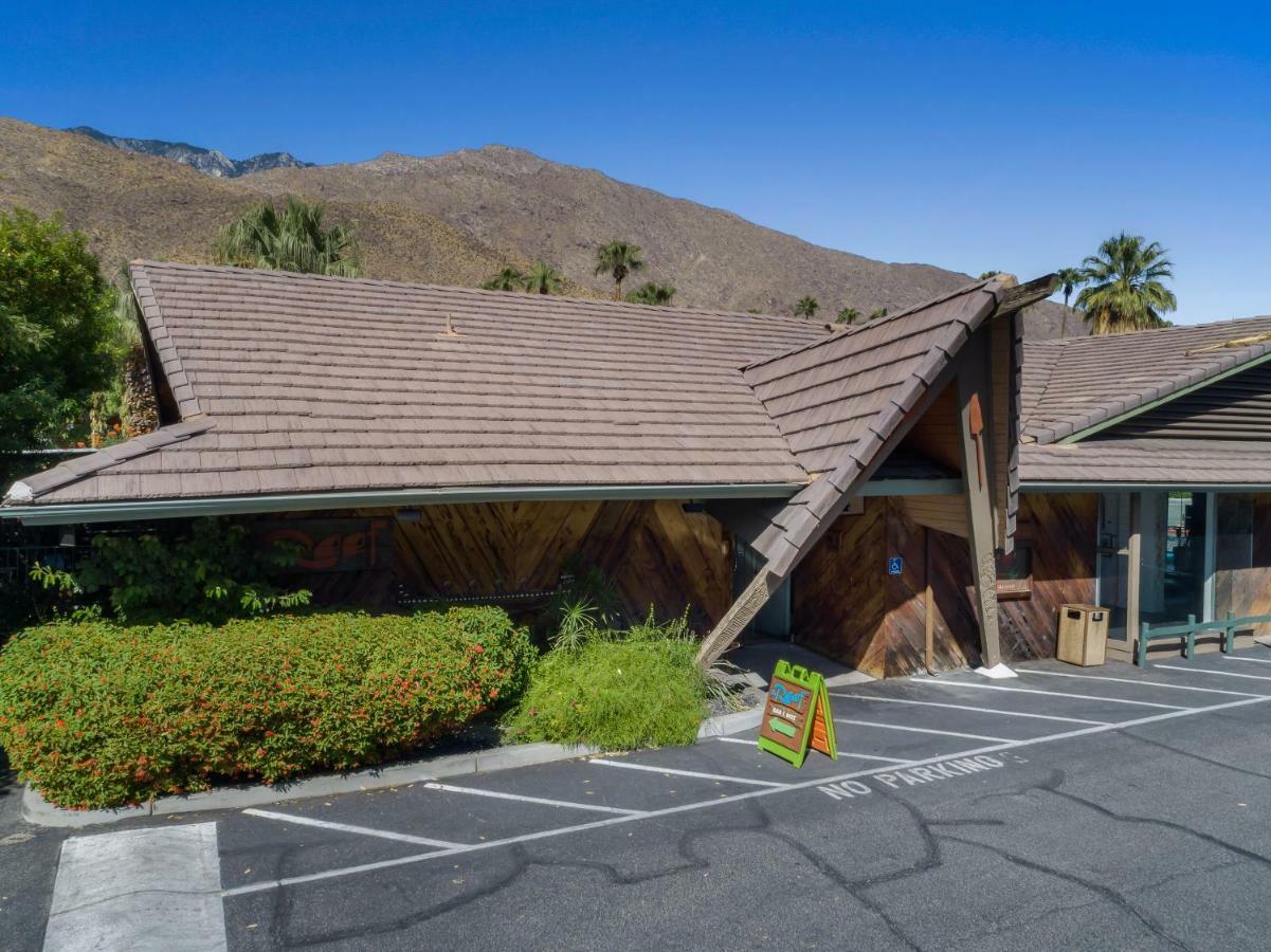 Caliente Tropics Hotel Palm Springs Exterior photo
