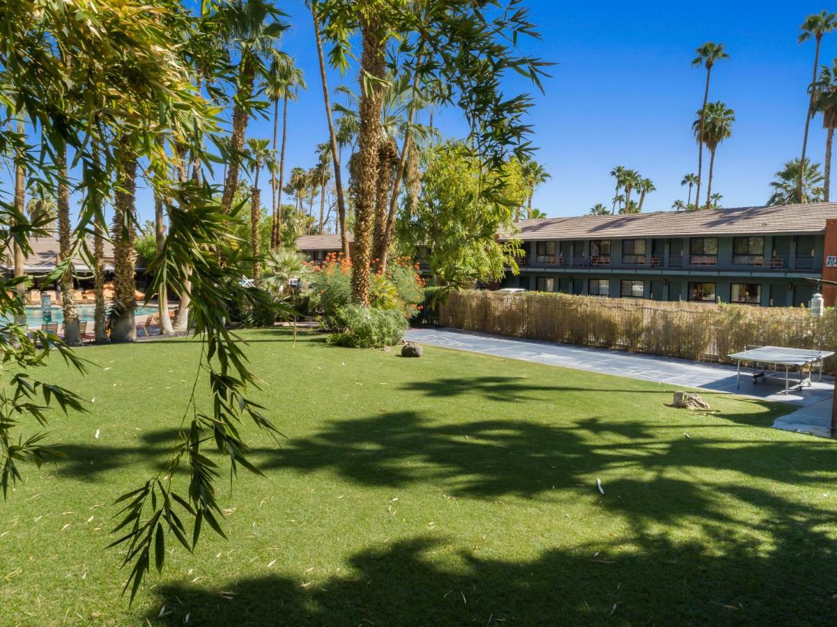 Caliente Tropics Hotel Palm Springs Exterior photo