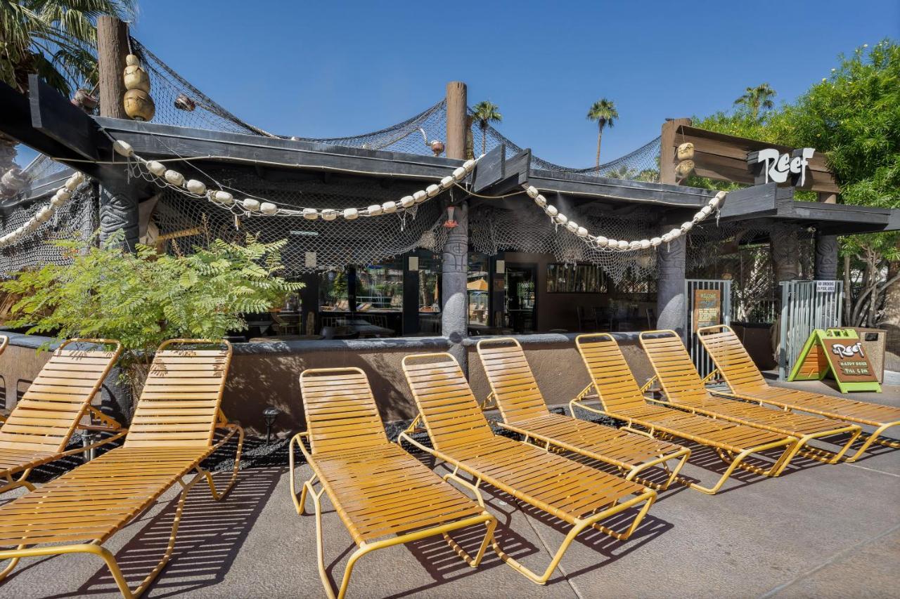 Caliente Tropics Hotel Palm Springs Exterior photo