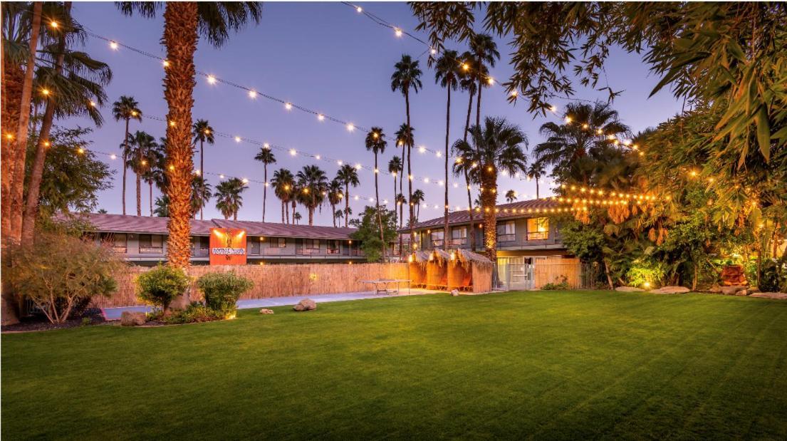 Caliente Tropics Hotel Palm Springs Exterior photo